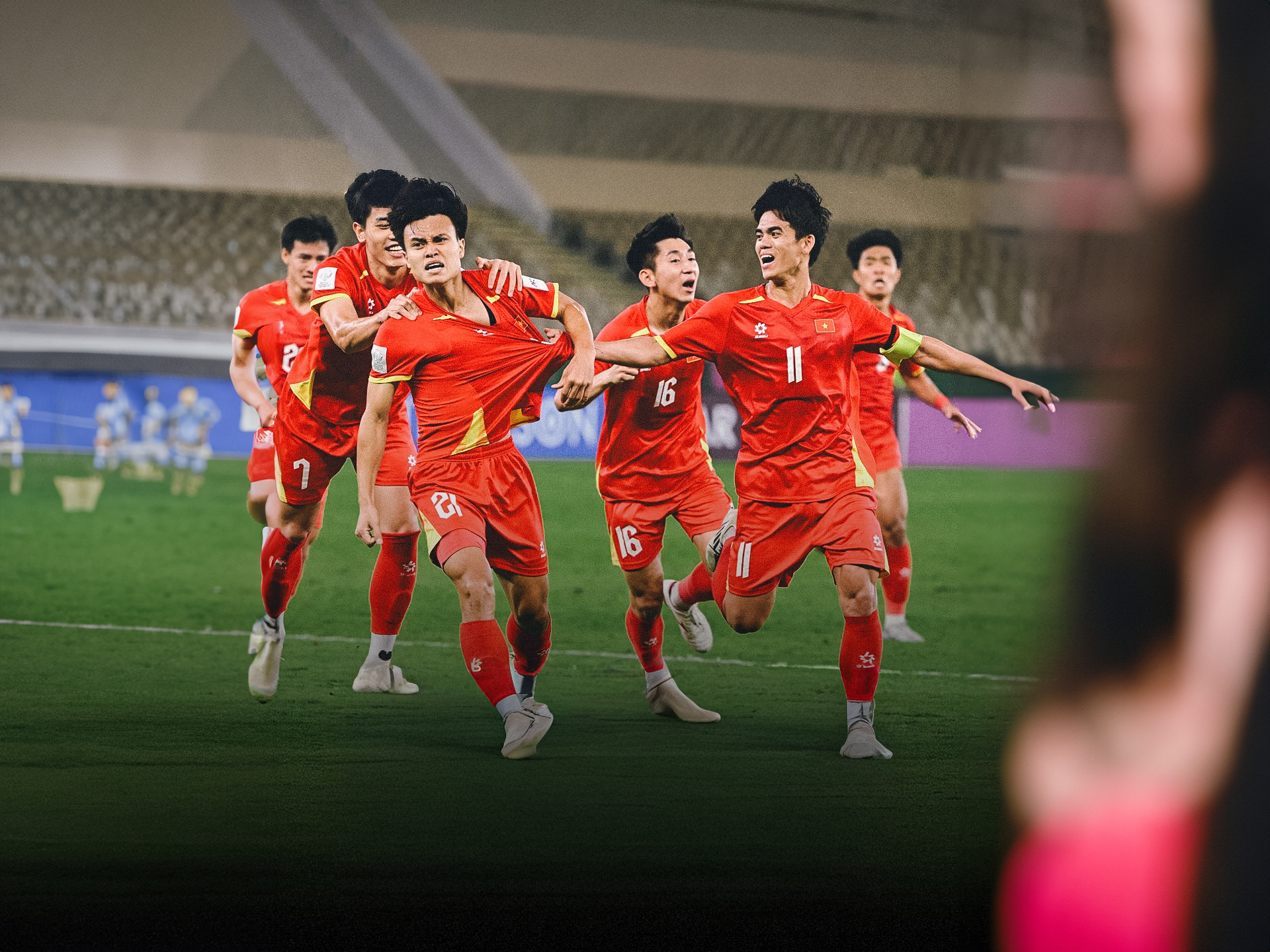 Cầu thủ bóng đá